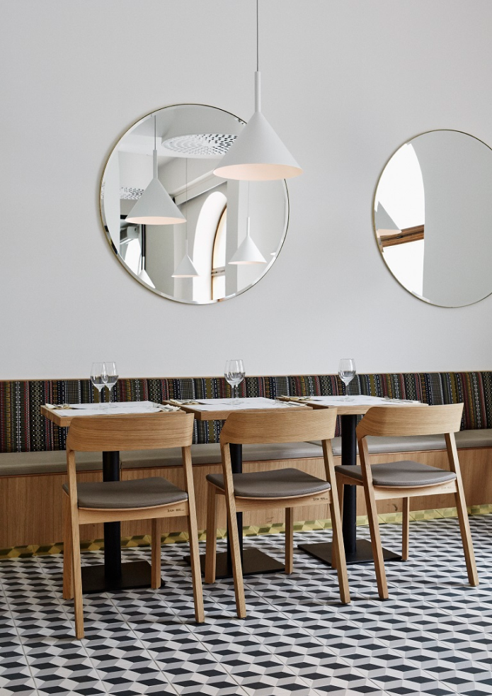 Reference-restaurand Gard, Skjetten, Norsko (1)