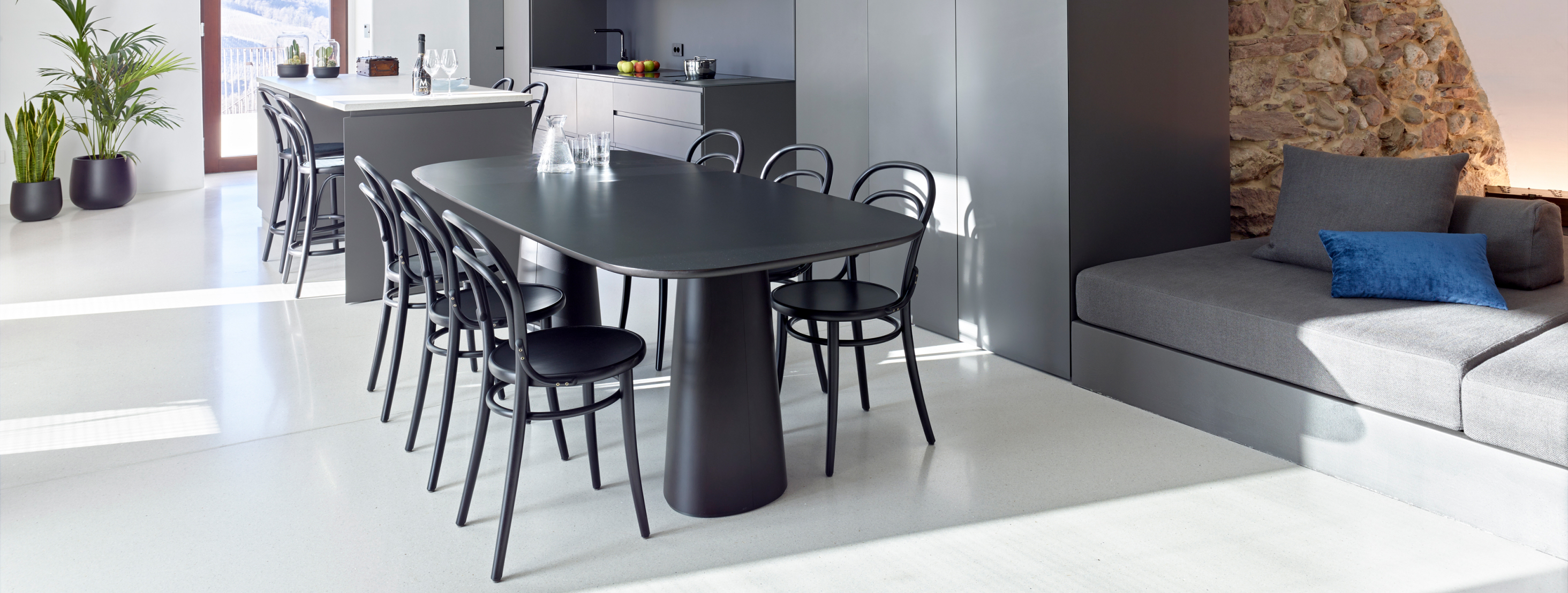 Ton-furniture-no-14-chair-POV-table