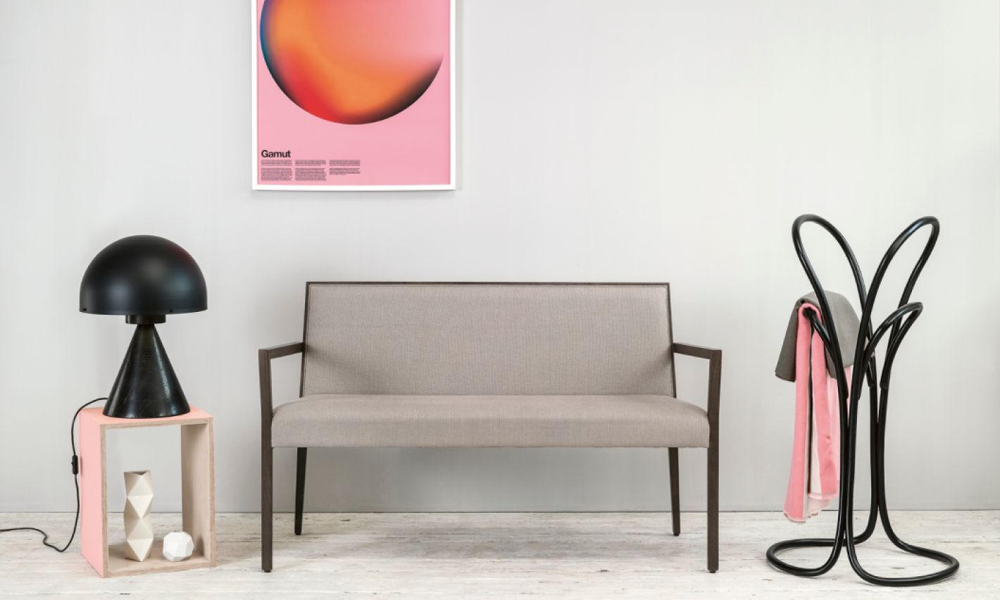 Ton-bentwood-furniture-Petalo-coat-stand-4