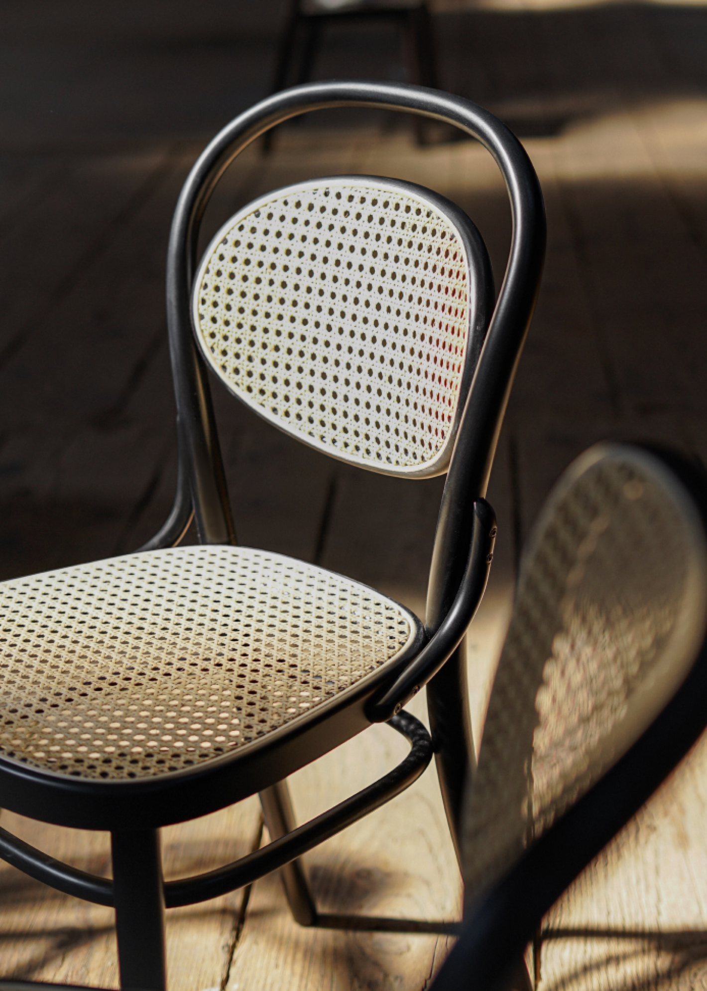 Ton-bentwood-furniture-wood-chair-design-icon-model-20-detail-1