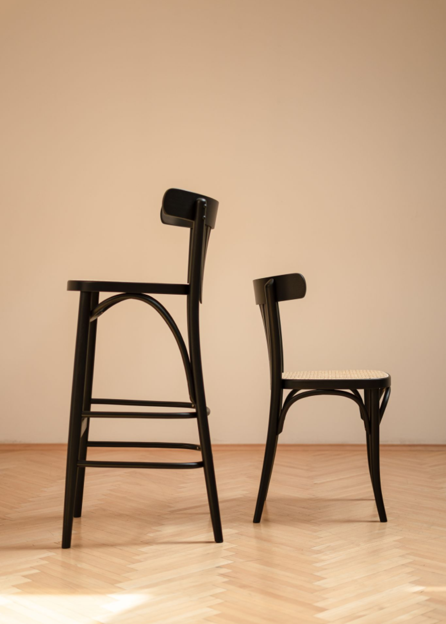Ton-bentwood-furniture-wood-barstool-design-model-56
