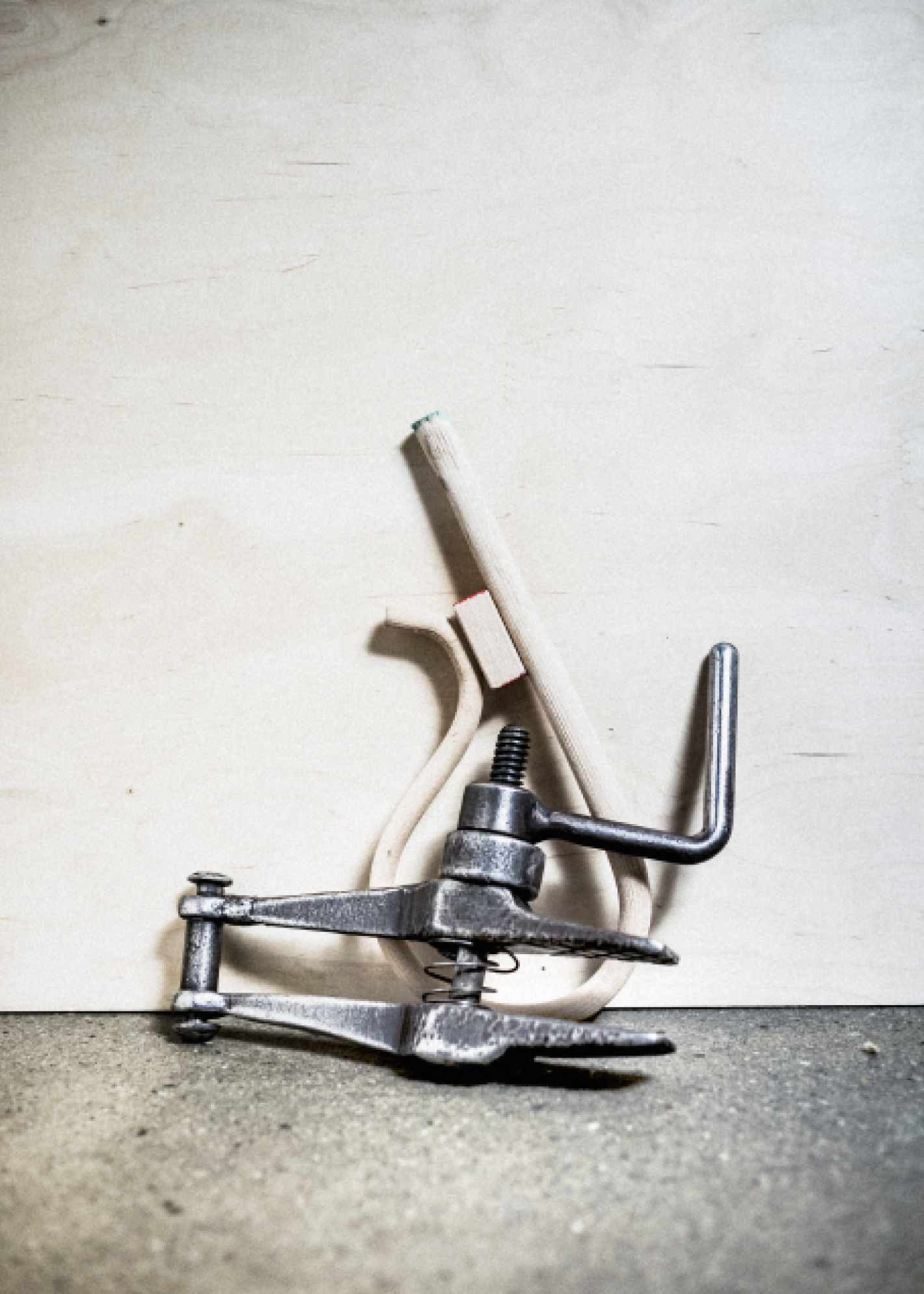 Ton-bentwood-furniture-wood-classic-design-chair-4-detail