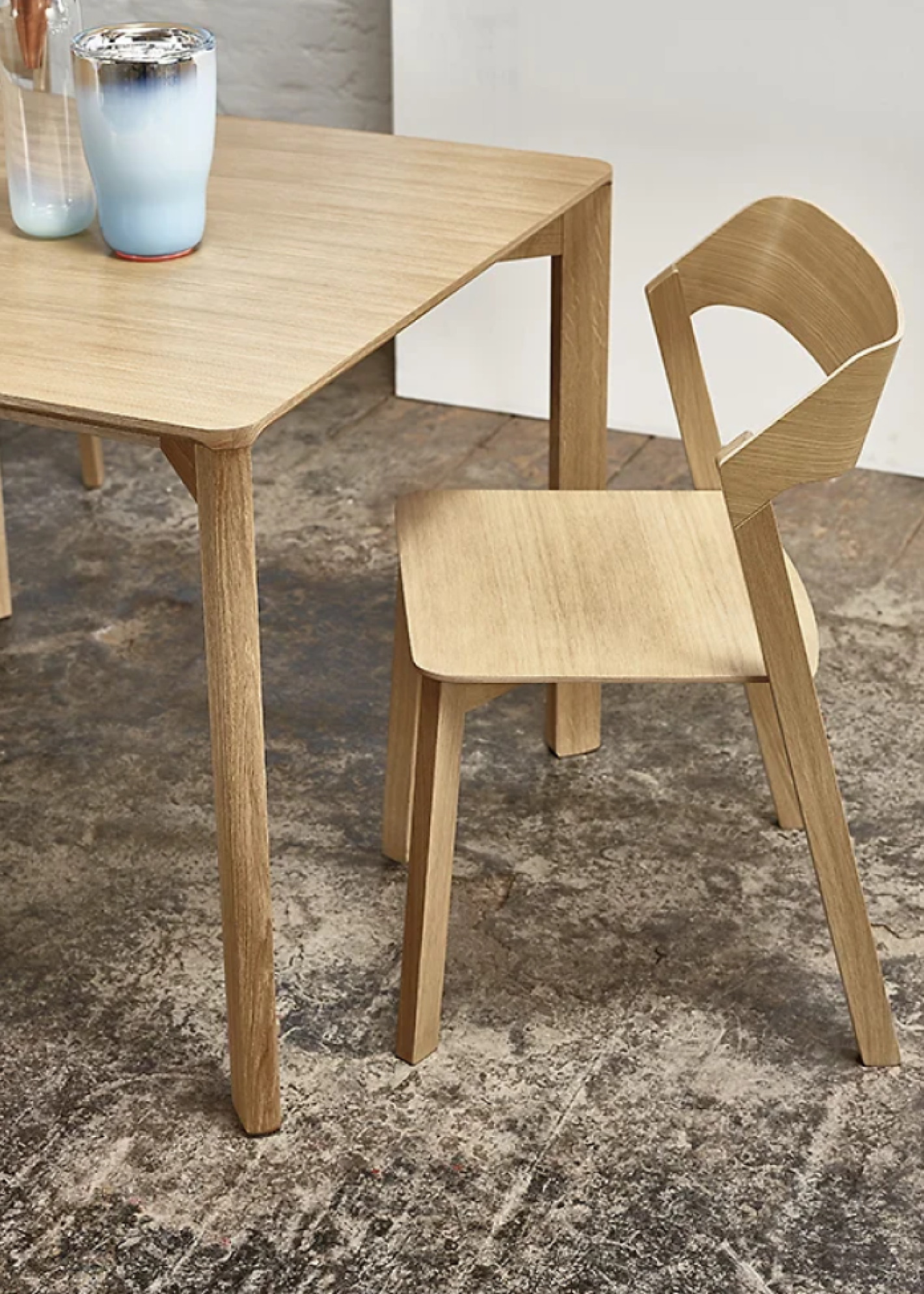 Ton-design-furniture-table-wood-Lasu