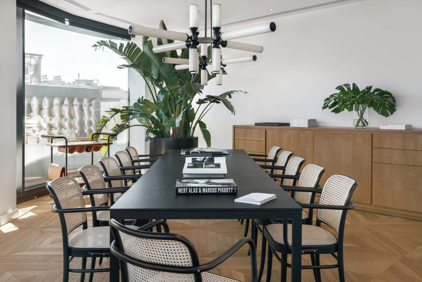 reference_Vogue_chair 811