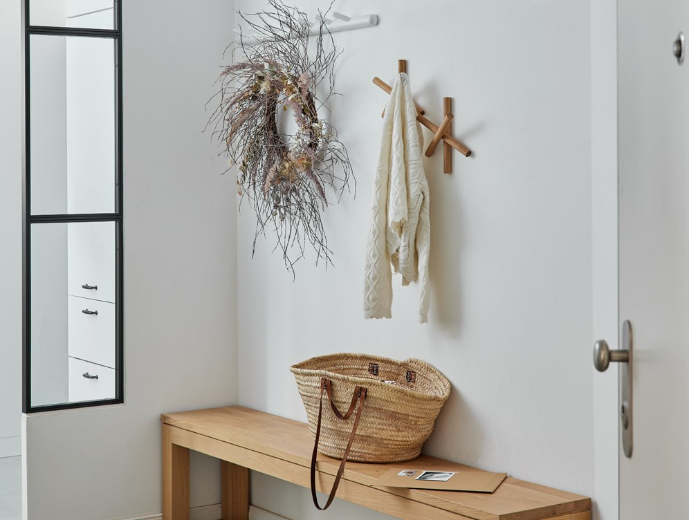 Logs-coat-hook-Ton-design-2